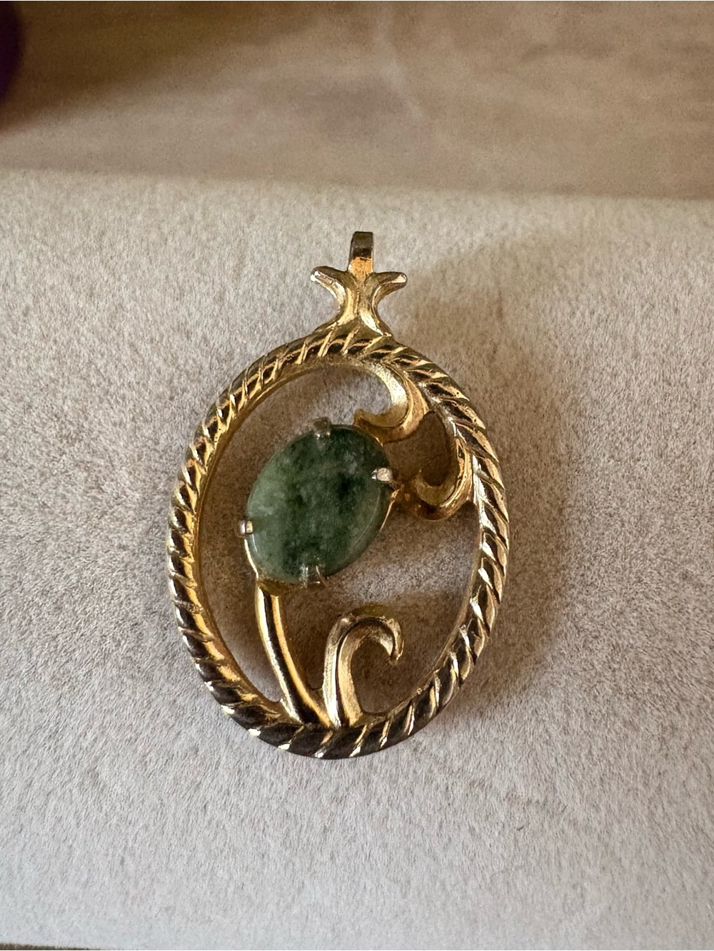 Vintage Jade Cabochon Gold Tone Openwork Scroll Oval Pendant Estate Jewelry